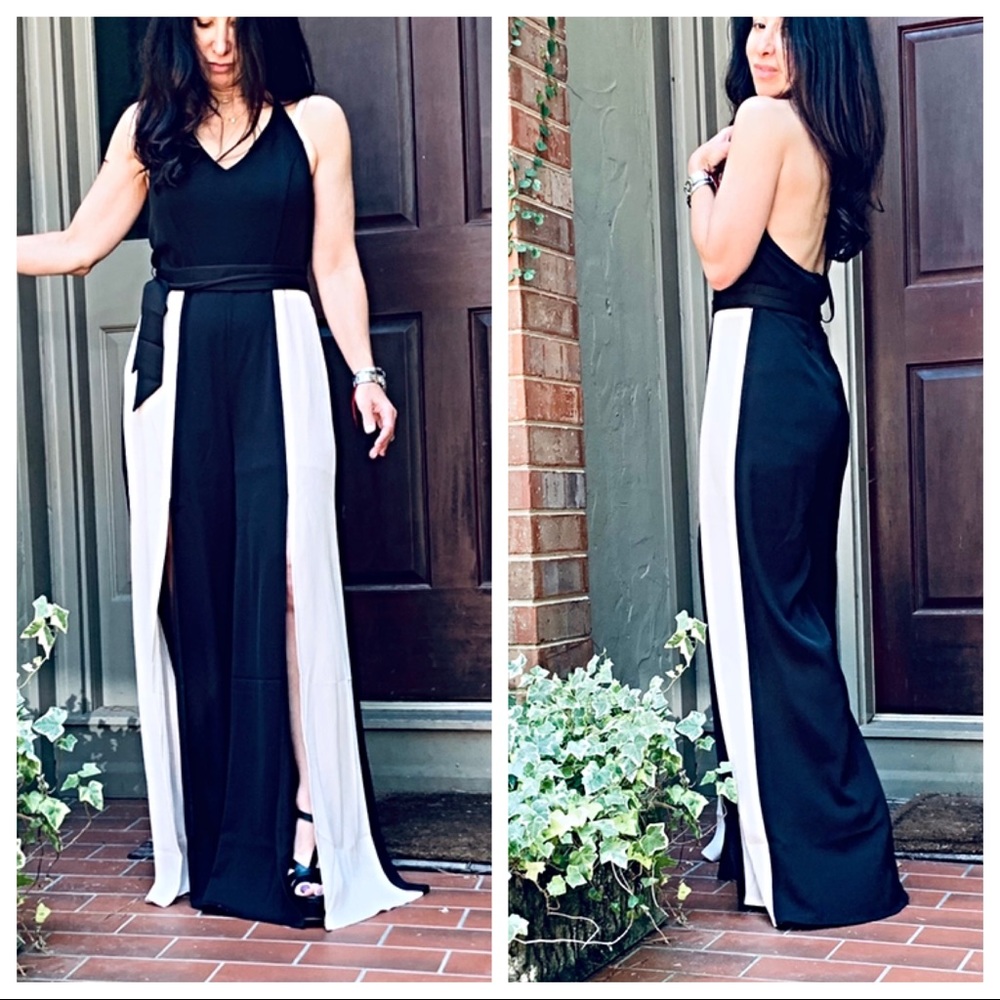 Gorgeous wide leg halter jumpsuit - Picture 5 of 7